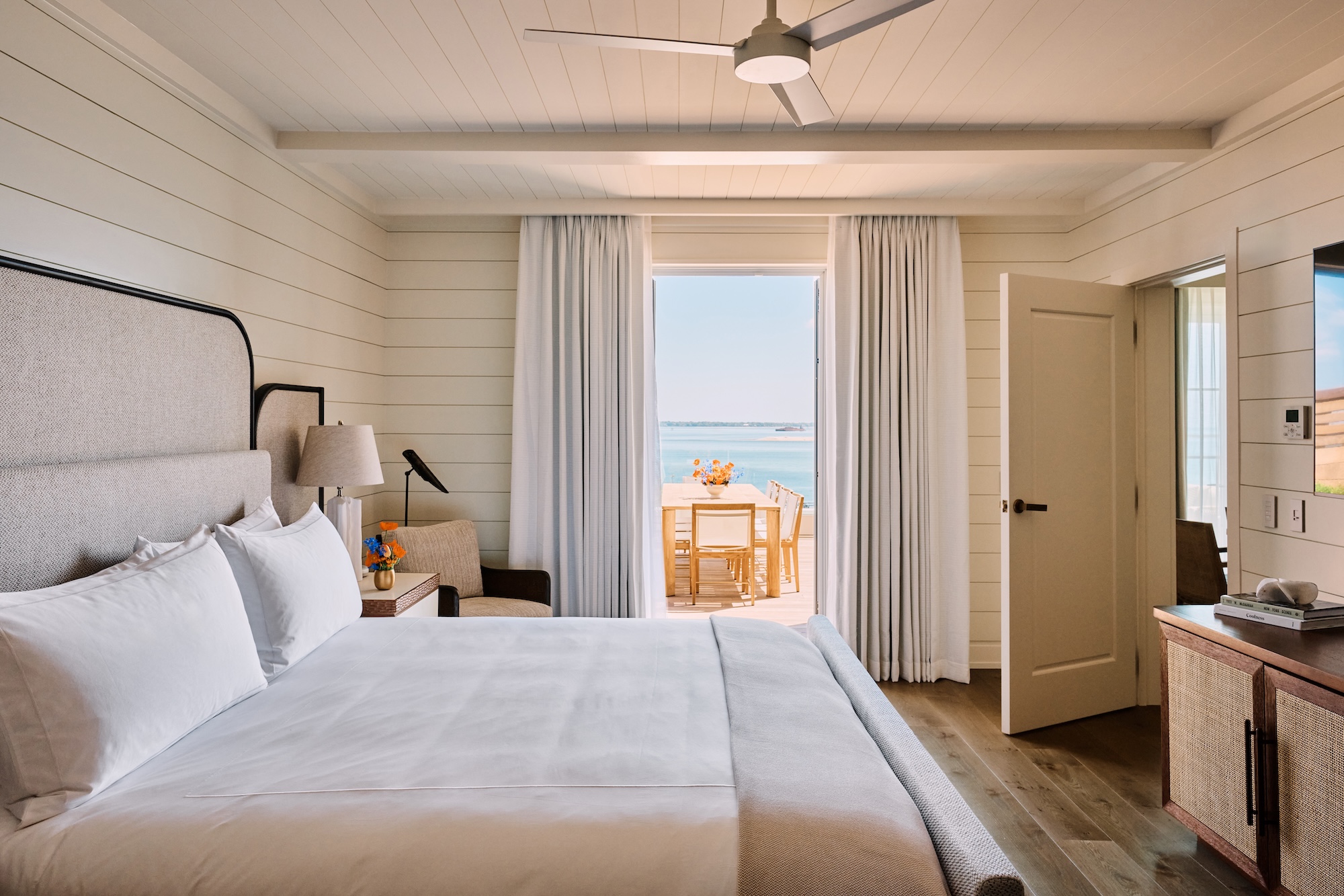 image of bedroom in the Presidential Suite